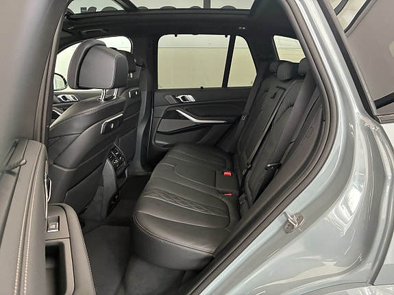 BMW X5 12 of 16