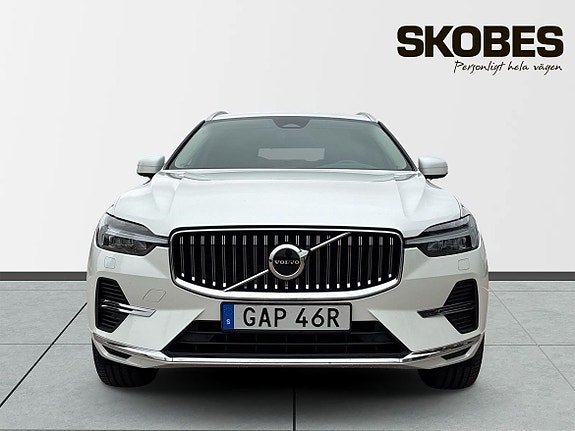Volvo XC60 2 of 3