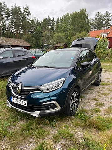 Renault Captur 2 of 7