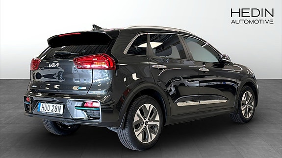 Kia e-Niro 2 of 12