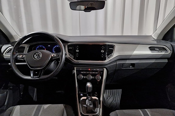 Volkswagen T-Roc 7 of 14