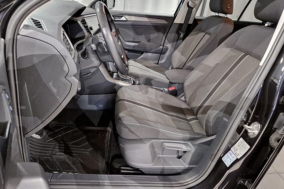 Volkswagen T-Roc 6 of 14