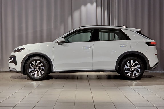 Volkswagen T-Roc 2 of 13
