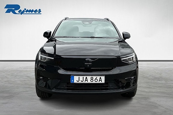 Volvo EX40 5 of 18