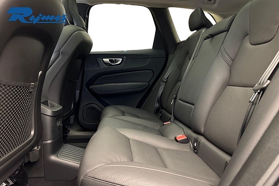 Volvo XC60 7 of 28