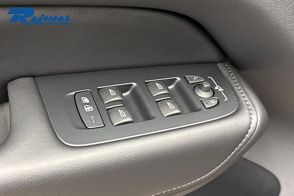 Volvo XC60 18 of 28