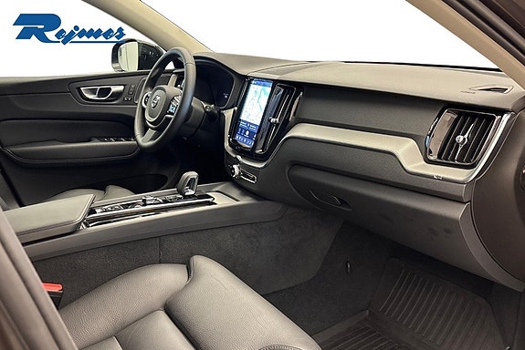 Volvo XC60 5 of 28