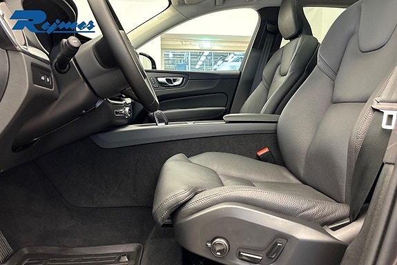 Volvo XC60 6 of 28