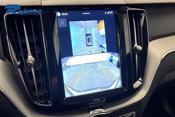 Volvo XC60 15 of 28