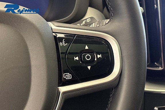 Volvo XC60 13 of 28
