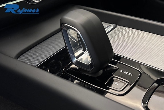 Volvo XC60 16 of 28