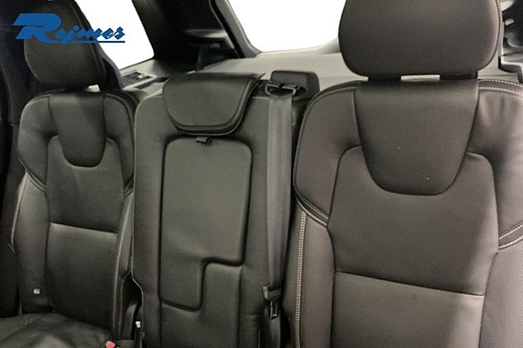 Volvo XC90 12 of 18