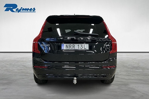 Volvo XC90 4 of 18