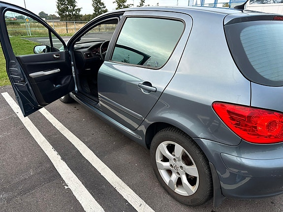Peugeot 307 7 of 13