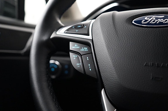 Ford Mondeo 10 of 25