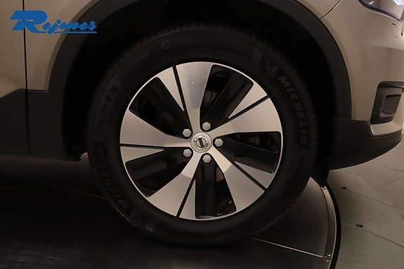 Volvo XC40 11 of 24