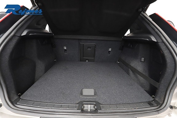 Volvo XC40 17 of 24