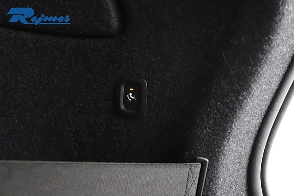 Volvo XC40 18 of 24