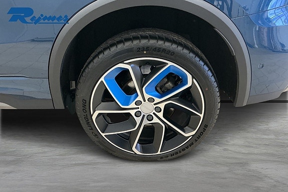 Lynk & Co 01 13 of 15
