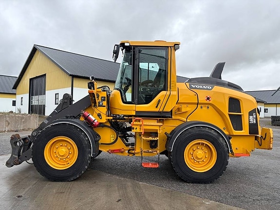 Volvo L60H lastmaskin, 9200 tim, svensksåld 3 of 7