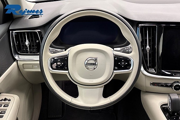 Volvo V60 9 of 22
