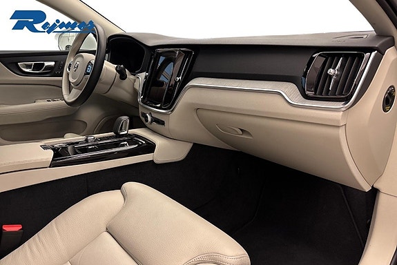 Volvo V60 5 of 22