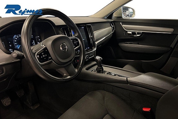 Volvo V90 8 of 15
