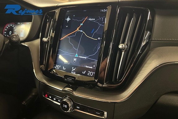 Volvo XC60 13 of 17