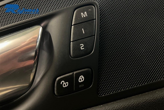 Volvo XC60 10 of 17
