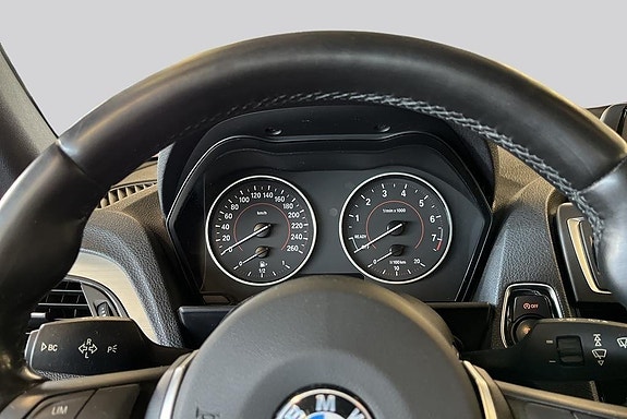 BMW 118i 10 of 18