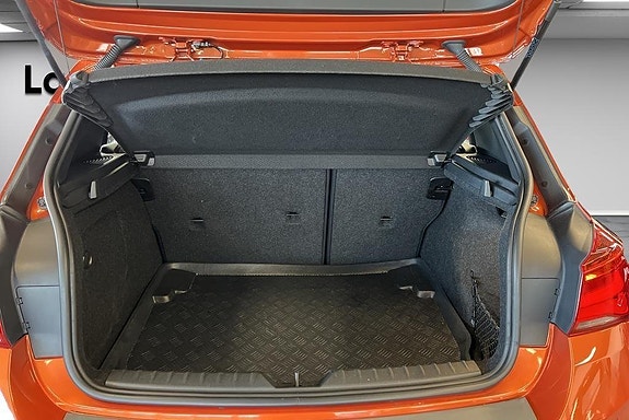 BMW 118i 14 of 18