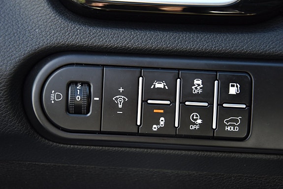 Kia Ceed 25 of 25