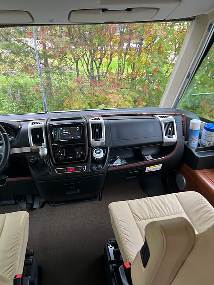 Carthago Chic E-Line i58 xl liner 4 of 30