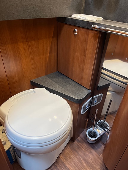 Carthago Chic E-Line i58 xl liner 21 of 30