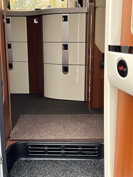 Carthago Chic E-Line i58 xl liner 22 of 30