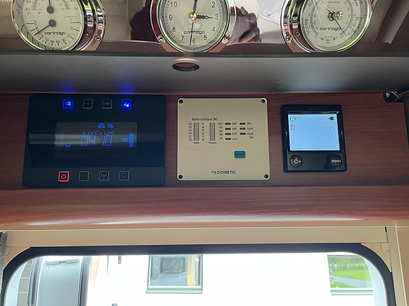 Carthago Chic E-Line i58 xl liner 3 of 30