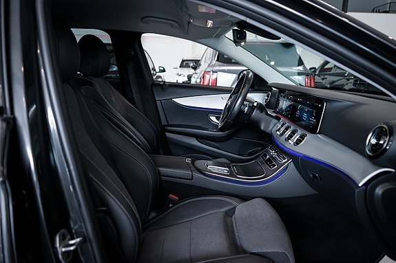 Mercedes-Benz E300 27 of 28