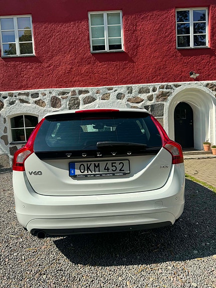 Volvo V60 3 of 7