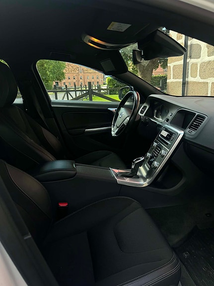 Volvo V60 7 of 7