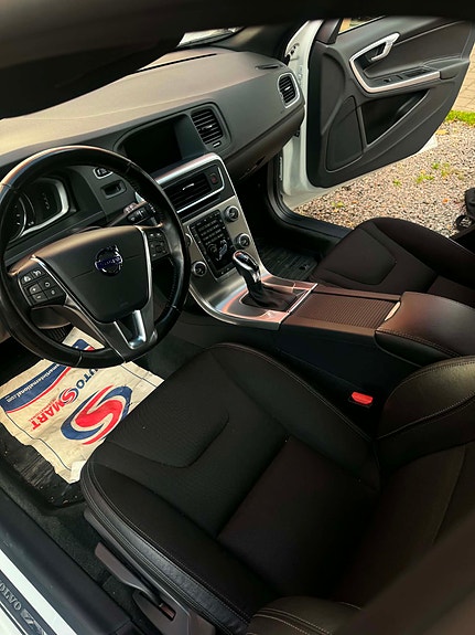 Volvo V60 6 of 7