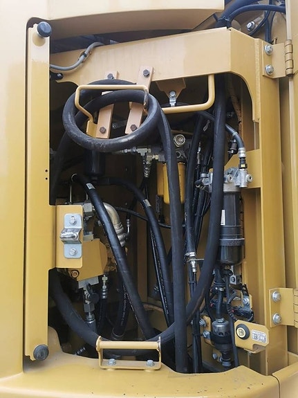 CAT 325 FL CR 8 of 16