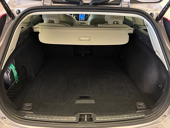 Volvo V60 9 of 23