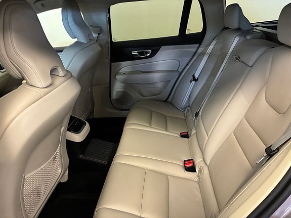 Volvo V60 20 of 23