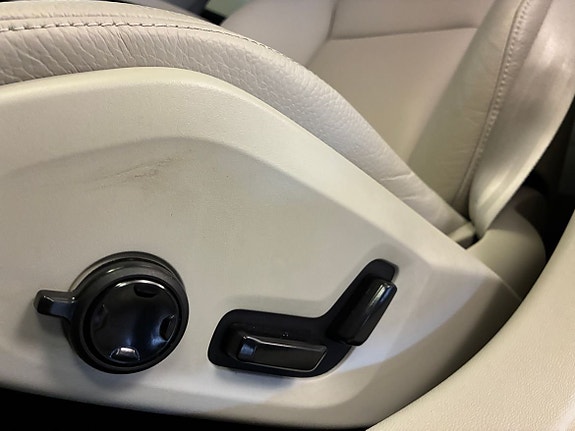 Volvo V60 17 of 23