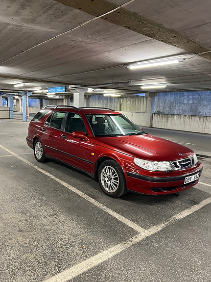 Saab 9-5 2 of 8