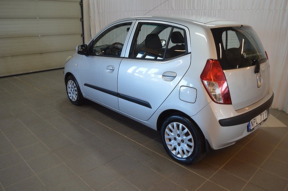 Hyundai i10 6 of 14