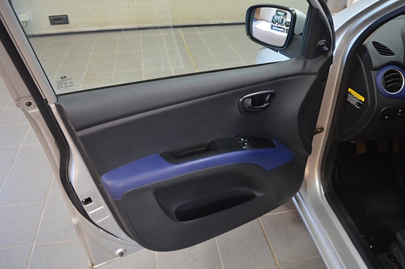 Hyundai i10 8 of 14