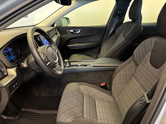 Volvo XC60 16 of 23