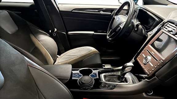 Ford Mondeo 3 of 9