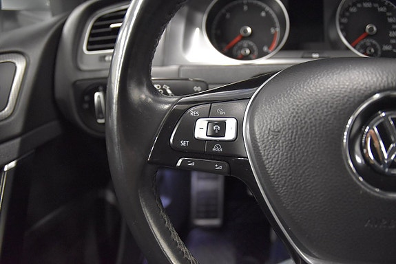 Volkswagen Golf Alltrack 10 of 18